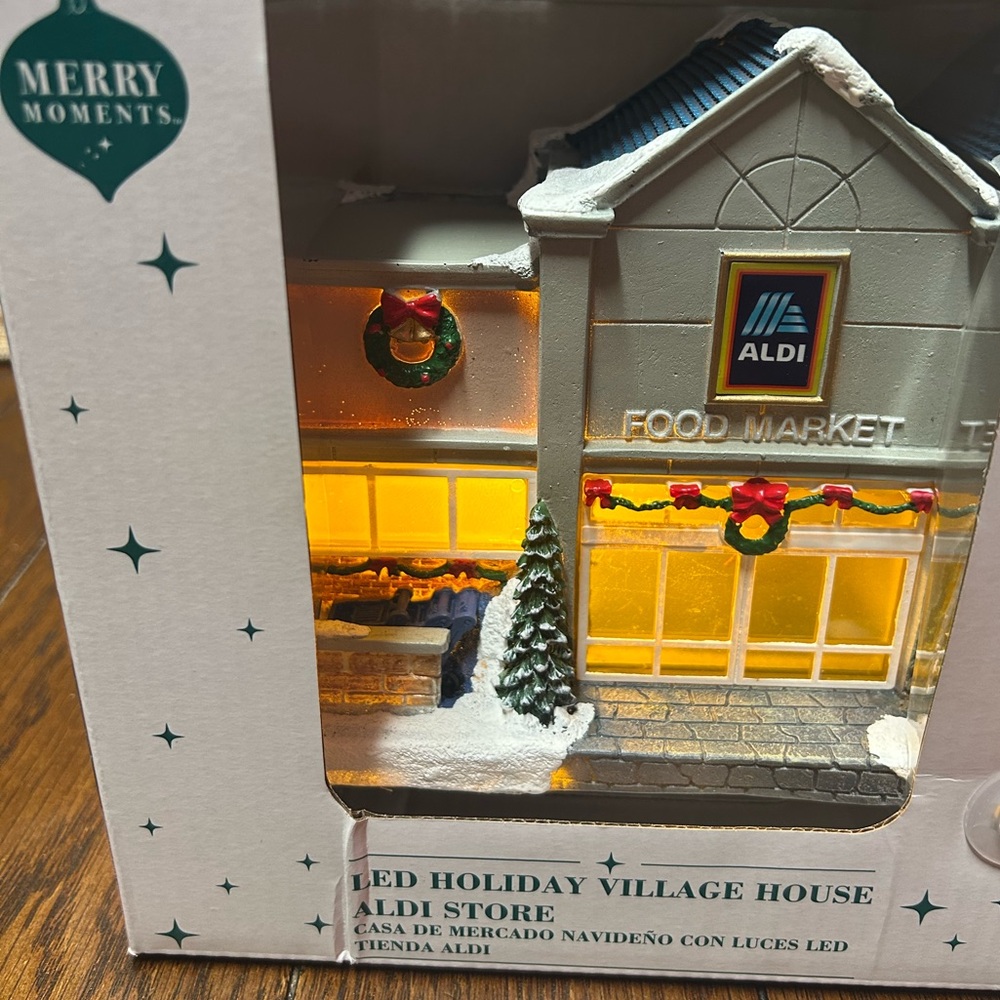 2024 Aldi village store lights up - ships next day!